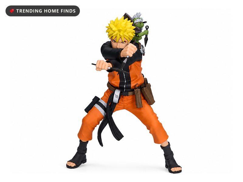 Banpresto Grandista figure of Naruto Uzumaki in his orange jacket holding two kunai, a small green toad perched on his shoulder
